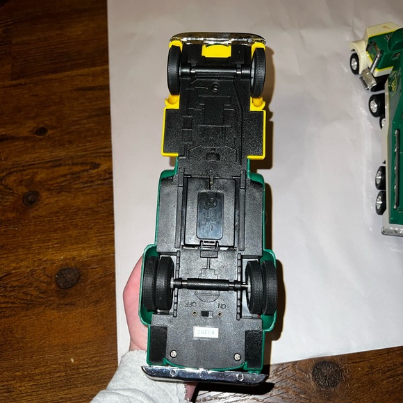 Lot of 3 BP Hess Green and Yellow Collectable Tanker Truck Set - Picture 9 of 15